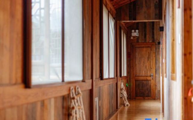 Yunshuiyu Moganshan Hot Spring Siheyuan Homestay