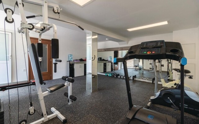 Nice Home in Zadar With Wifi and 8 Bedrooms