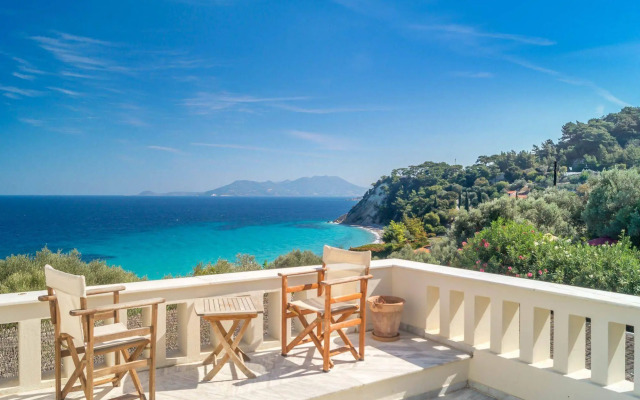 Armonia Bay Hotel