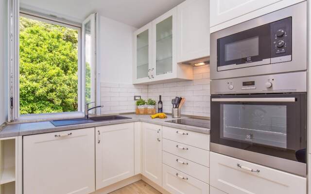 Porta Apartments by Irundo