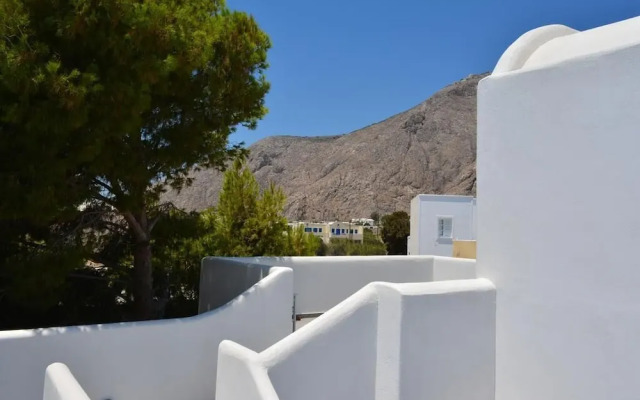 Perissa Blue Dome Rooms