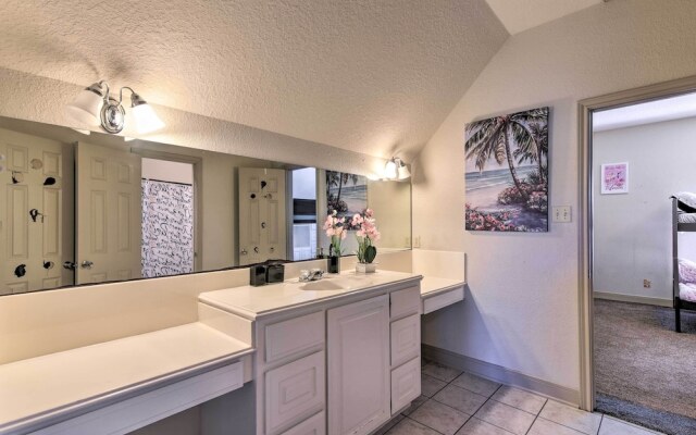 Waterfront Family Home w/ Patio in Hitchcock