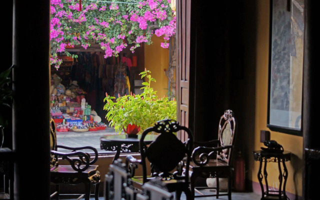 Vinh Hung Heritage Hotel