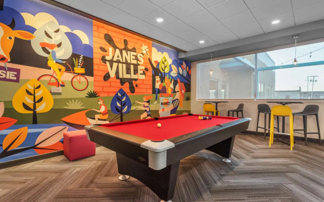 Tru By Hilton Janesville