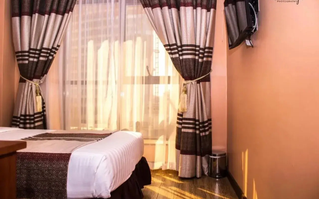 After 40 Hotel