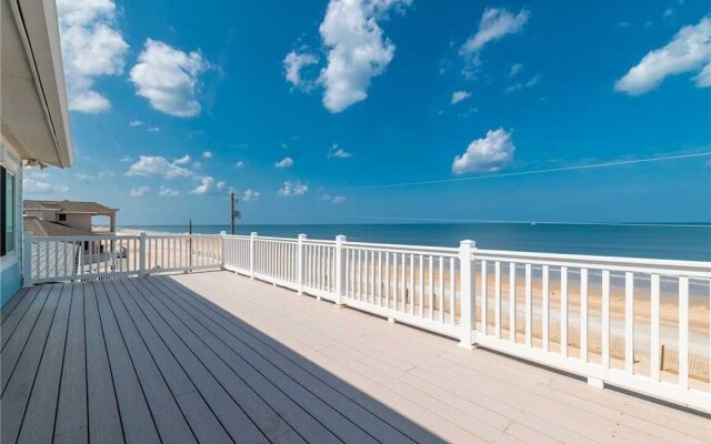 Beachfront Sapphire - Six Bedroom Home