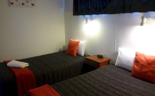 Fernleaf Motel