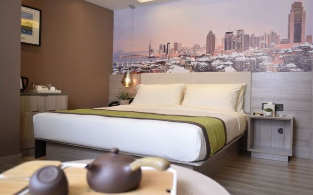 Olympic Sailing Center Atour Hotel