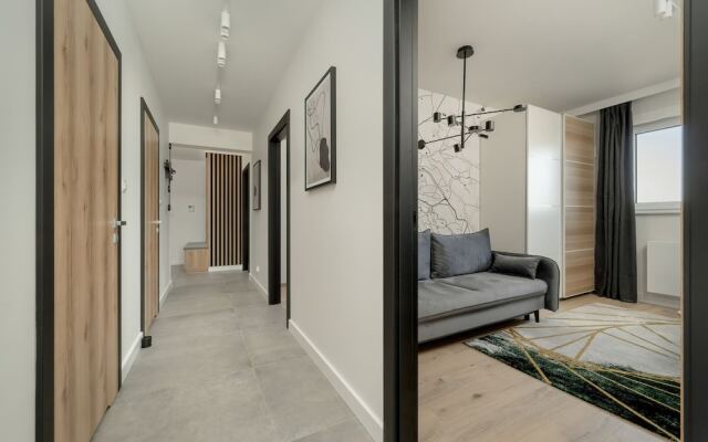 Bright & Peaceful Apartment by Renters