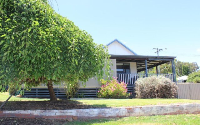 Yvonnes Rest Holiday Home