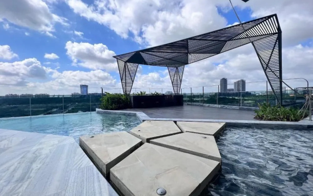 DongDong Apartment The Metropole