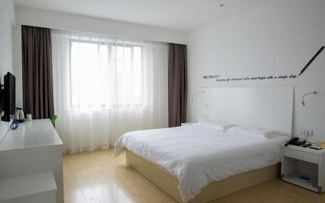 Motel 168 Shanghai Nanhui Huinan Subway Station