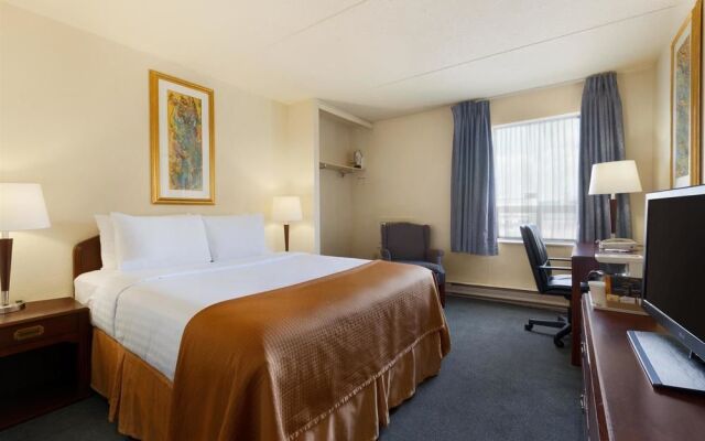 Travelodge Calgary MacLeod Trail