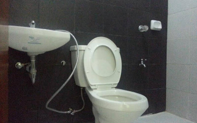 Modern Peak Suites and Private Resort