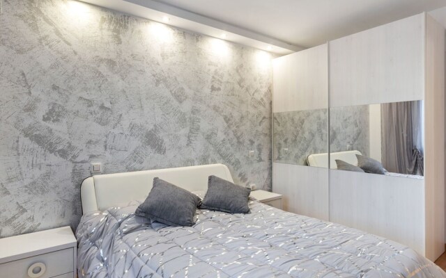 Inviting Mansion in Calpe with Hot Tub