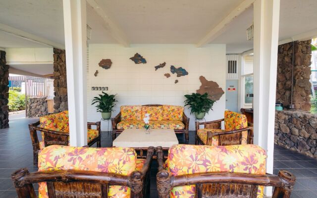 Hawaiiana Hotel