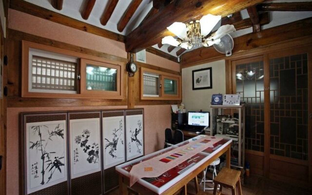 Nuhadang Hanok Guesthouse