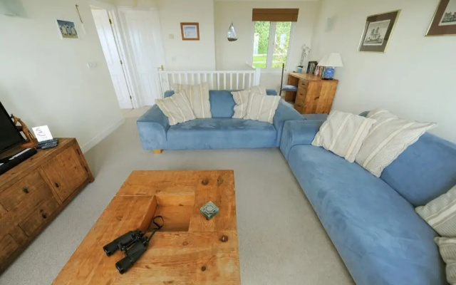 4 Coram Court