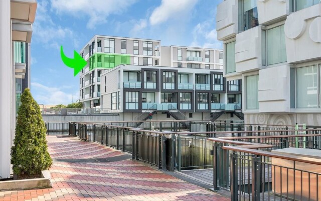 QV One Bedroom Apt Viaduct Harbour - 250