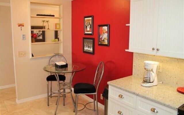 Hibiscus B302 3 Bedroom Condo