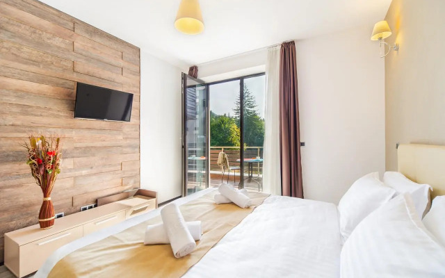 Art Gallery Apartment in Silver Mountain