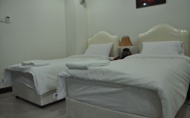Queen Palace Hotel