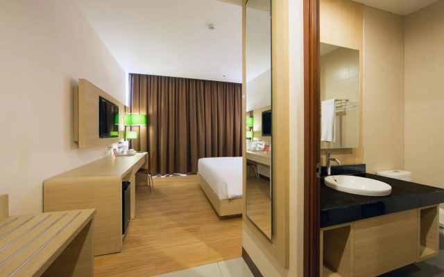 ZEN Rooms Kuta Tuban Suites
