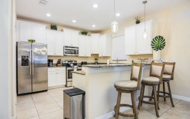 Amazing Vacation CG1457 - 6 Br Home