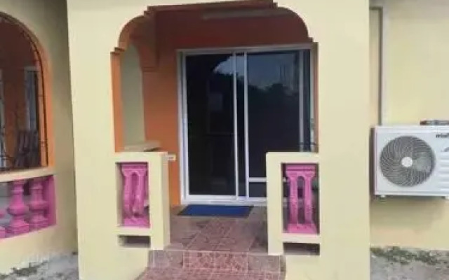 GraceWay Studio Apt with A/C -3mins walk to beach