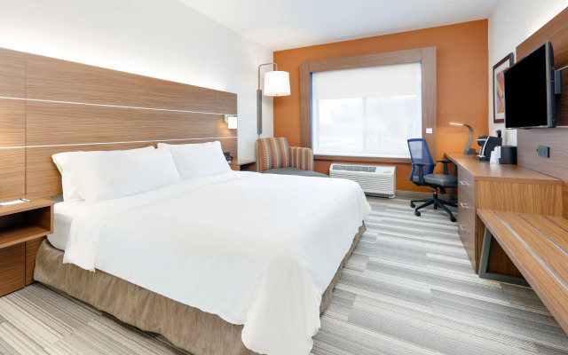 Holiday Inn Express Mitchell by IHG