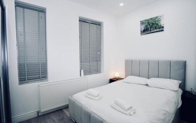 E2M Stays Luxury Apt Close to Ilford Station with Free Parking