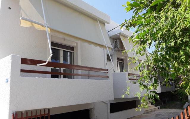 apt 30m from beach