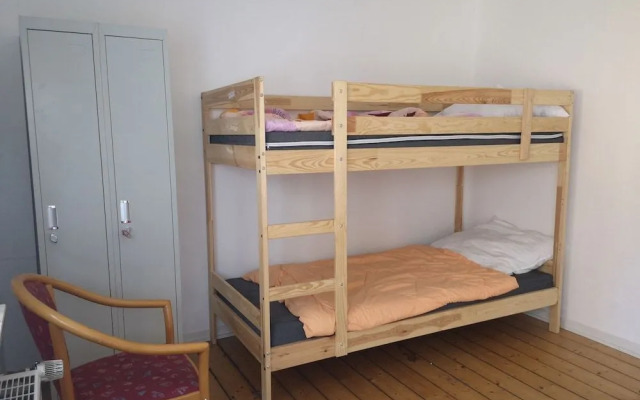 A&S Hostel Bonnerstr. 64
