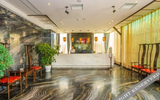 Suining Fanglin Jincheng Hotel