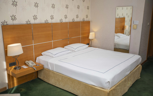 Anemon Grand Manisa Hotel
