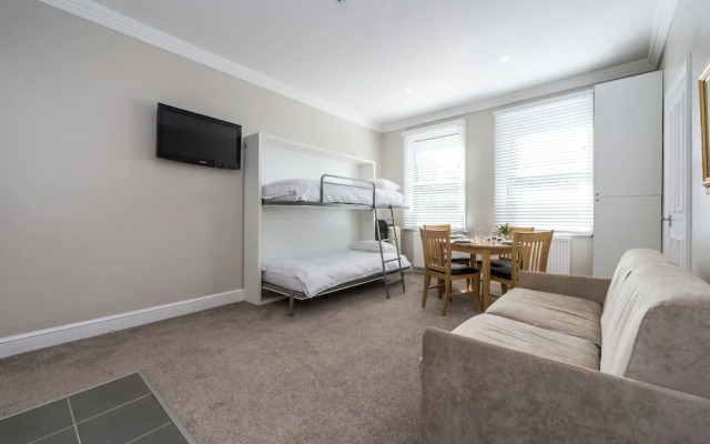 Stylish Apartment 12 Minutes Tube to Oxford Street With Free Wifi and air con