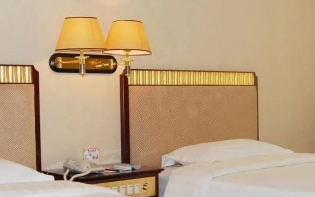 Guo Feng Hotel (Sanyuanli)