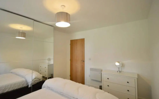 Stylish 2 Bedroom Apartment in Downtown Bristol