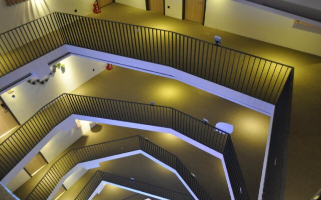 Green Hotel - West District