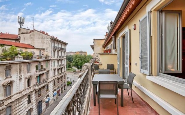 Porta Venezia Liberty Flats