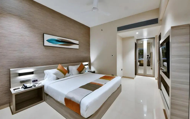 Click Hotel Pithampur