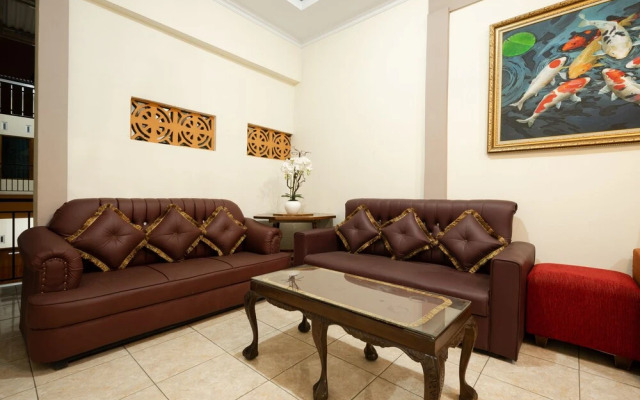 OYO 1885 Wisma Wongso Syariah