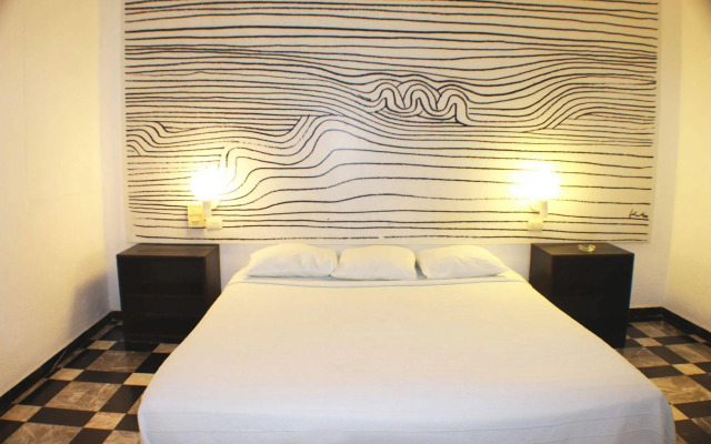 Maya del Mar on Fifth Avenue
