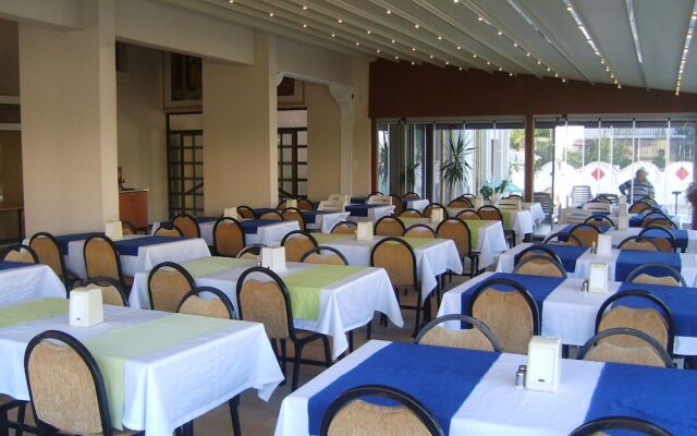 Minay Hotel