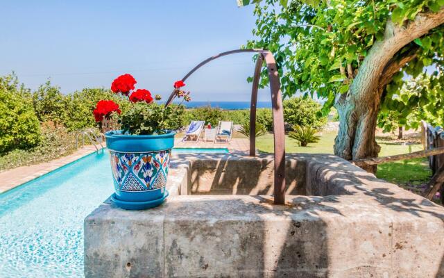Authentic Sicilian Charm With Pool, Sea View, Parking & Wifi