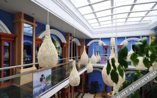 Shangshan He Li Yunqi HotSpring Hotel