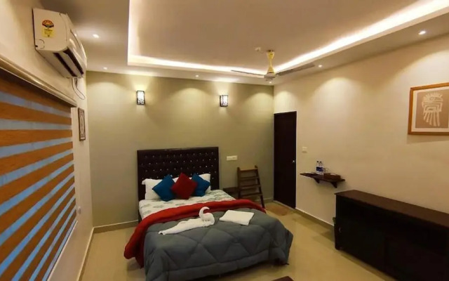 Pura Vida Varkala
