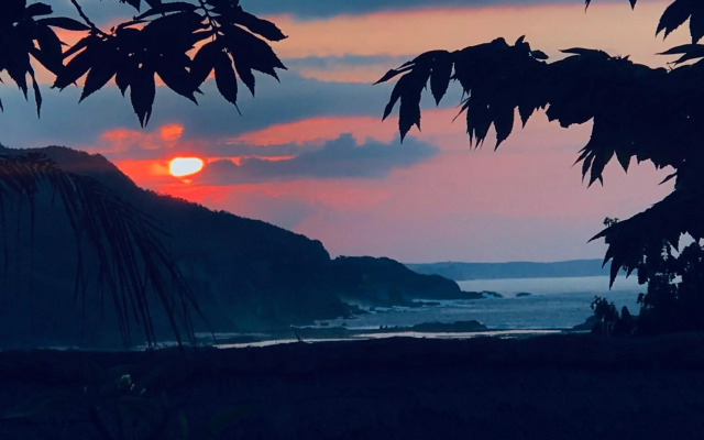 Blue Monkey Villas Resort & Ocean View