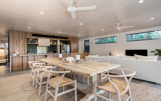 Your Luxury Escape - Tallowood