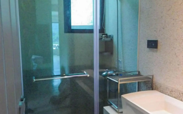 Azureloho Hostel